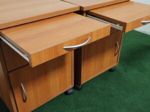 Noční stolek s jídelní deskou - Image 2