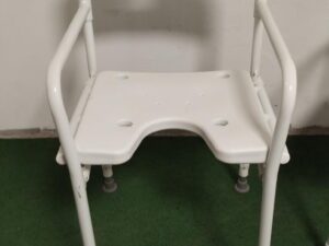 Repasovaná sprchovací židle výškově nastavitelná - šíře sedu 47 cm - Image 5