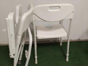 Repasovaná sprchovací židle výškově nastavitelná - šíře sedu 47 cm - Image 8